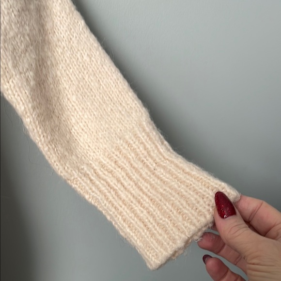 Cream and Black Abstract Cardigan Sweater - Picture 6 of 6